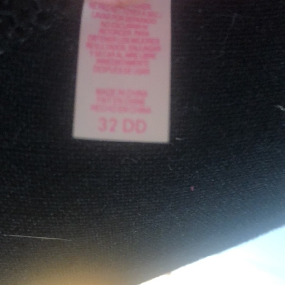 Ladies Victoria Secret Bathing Suit Top - Size 32 DD - Picture 6 of 6